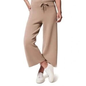 Spanx Air Essential Crop Pants- Fawn Color